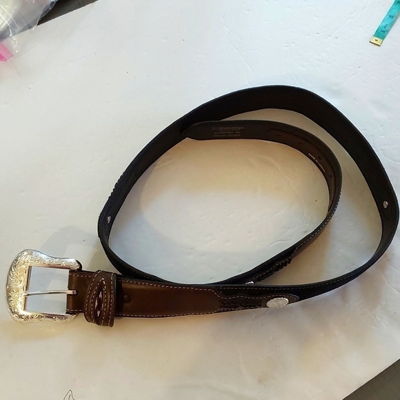 Nocona Mens Black leather belt Silver Buckle/ Conchos Brown inlay Sz.44 - Picture 4 of 9